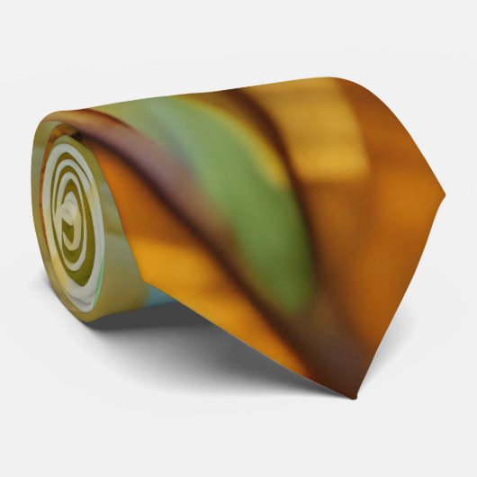 Feather und Leaf Abstrakte künstlerische Intellige Krawatte (Gerollt)