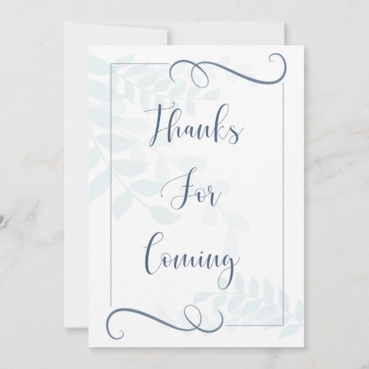 Feathered Elegance in White Feathers Letter Art Einladung (Rückseite)