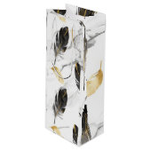 "Feathered Elegance Wine Bag" Geschenktüte Für Weinflaschen (Vorderseite Schrägansicht)
