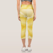 Featherlight Bloom Capri Leggings (Rückseite)