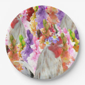 Feathers and Blooms: Rooster unter den Hollyhocks Pappteller (Vorderseite)