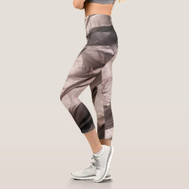 Feathers Capri Leggings