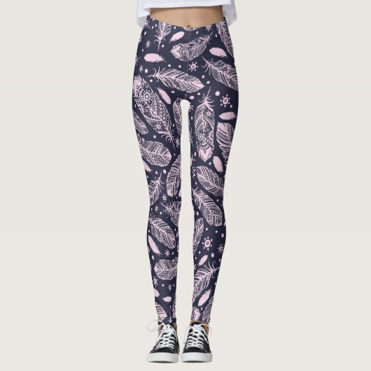 Feathery Fantasy: Romantische Musterkreation Leggings (Vorderseite)