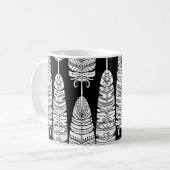 Federn Boho: Schwarz-Weiß-Muster Kaffeetasse (Vorderseite Links)
