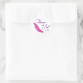 Federn erscheinen, wenn Engel in der Nähe sind Runder Aufkleber (Tasche)