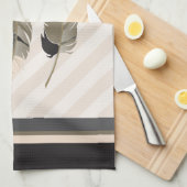 Federn in Creme, Grau und Braun Geschirrtuch (Viertel Falte)