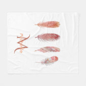 Federn in Rosa und Korallen auf mit Monogramm Fleecedecke (Vorderseite (Horizontal))