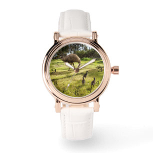 Federn und Fußstapfen: Eine Vateremu mit Hühnern Armbanduhr