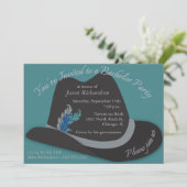 Fedora Hat mit Feathers Bachelor Party Einladung (Stehend Vorderseite)
