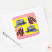 Fedora- und Flügelspitzenschuhe der 50er Jahre dru Quadratischer Aufkleber (Umschlag)