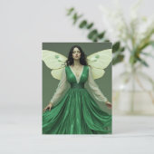 Fee im grünen Kleid mit Mottenflügeln Postkarte (Stehend Vorderseite)