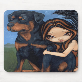 "Fee mit einem Rottweiler" Mousepad