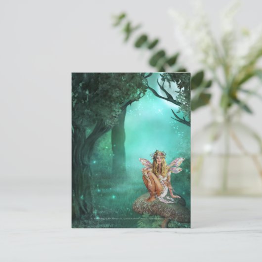 Fee sitzt auf einem Pilz-Postkarte 2 Postkarte (Stehend Vorderseite)