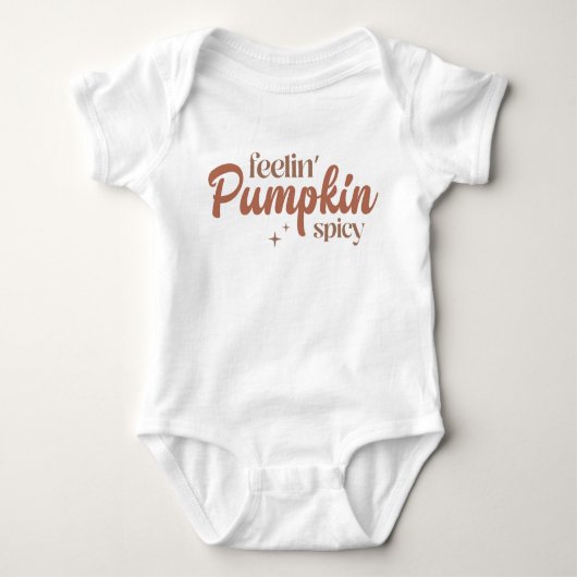 Feelin' Pumpkin Spicy Baby Strampler (Vorderseite)