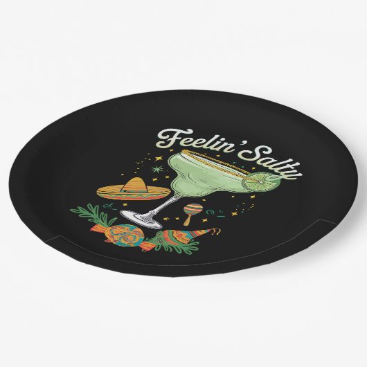Feelin' Salty Margarita Funny Cinco De Mayo Pappteller (Schrägansicht)