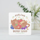 Feeling Berry Good: Cute Cat with Berries Einladung (Stehend Vorderseite)
