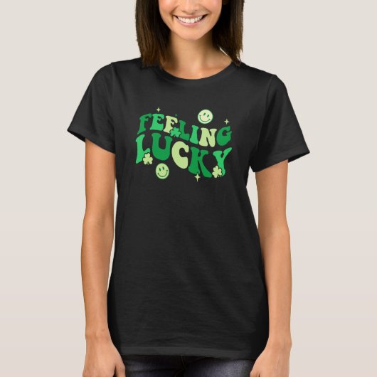 Feeling Lucky Shamrock Groovy St Patrick's Day Ire T-Shirt (Vorderseite)