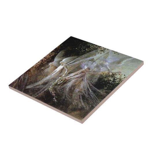 Feen, die am Waldrand aufpassen Fliese (Seite)