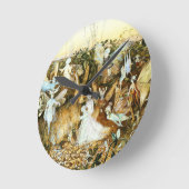 Feen und Kaninchen Runde Wanduhr (Winkel)