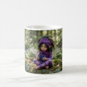 Feenfrau in Lila Kaffeetasse (Mittel)