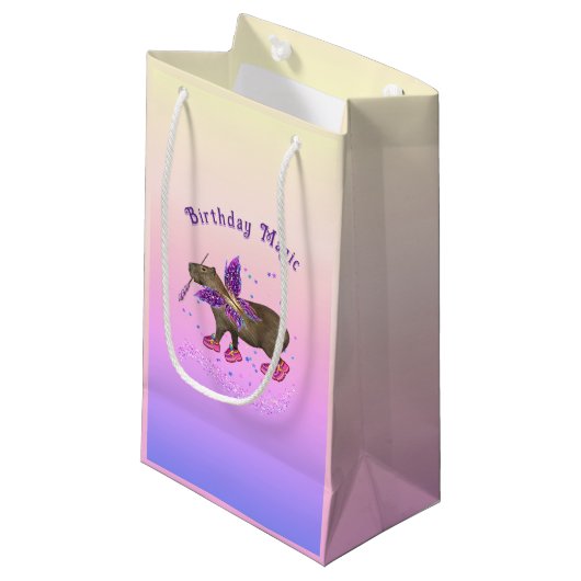 Feenkapybara-Magie Kleine Geschenktüte (Vorderseite Schrägansicht)