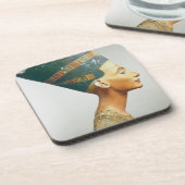 Fehlschlag der Königin Nefertiti, Seitenansicht, Getränkeuntersetzer (Linke Seite)