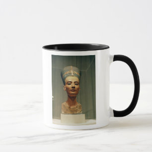 Fehlschlag der Königin Nefertiti, Vorderansicht Tasse