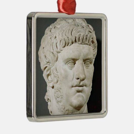 Fehlschlag von Nero Silbernes Ornament (Rechts)