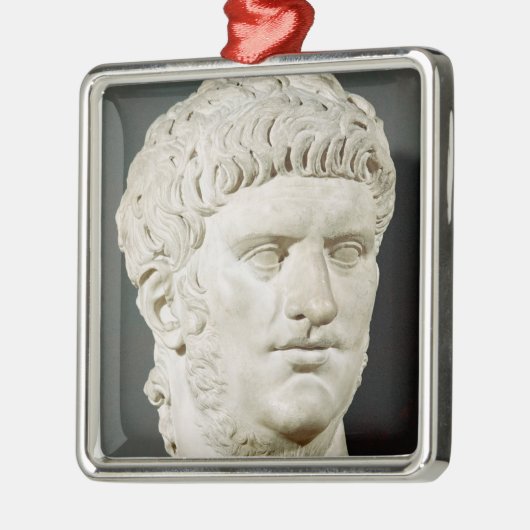 Fehlschlag von Nero Silbernes Ornament (Links)