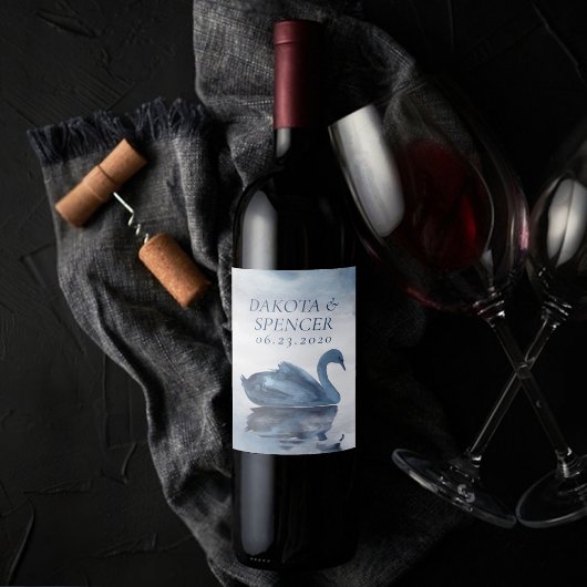 Fehlsichtigkeit | Dusty Blue Swan Gastgeschenk Hoc Weinetikett