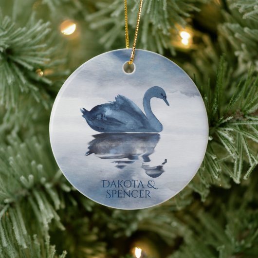 Fehlsichtigkeit | Dusty Blue Swan Keramik Ornament (Baum)