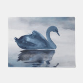 Fehlsichtigkeit | Moody Dusty Blue Swan am See Fußmatte (Vorderseite)