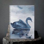 Fehlsichtigkeit | Moody Dusty Blue Swan am See Notizblock