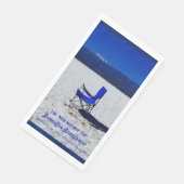 Feier des Lebens Blauer Stuhl in weißem Sand Serviette (Ecke)