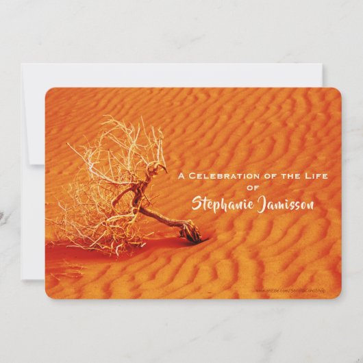 Feier des Lebens, einsame Bäume in fiery Red Sand Einladung (Vorderseite)