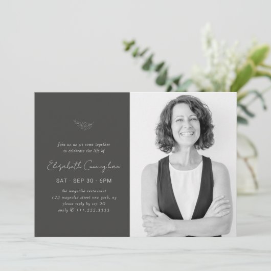 Feier des Lebens Modernes Minimalistisches Foto Einladung (Stehend Vorderseite)