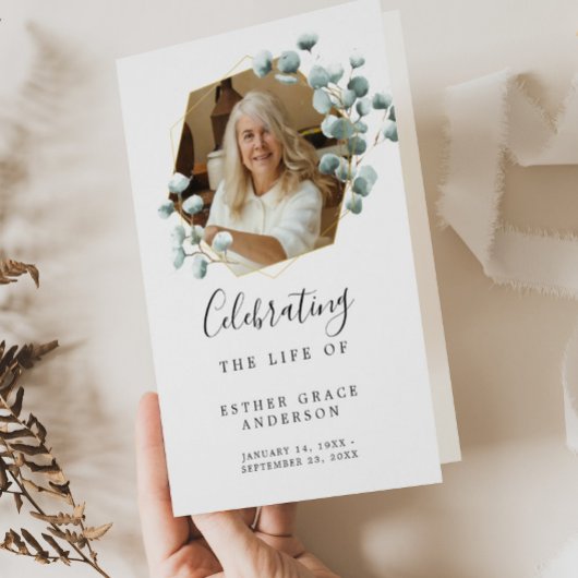 Feier zum Flyer des Programms zur Beerdigung von L