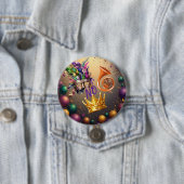 Feiere Mardie Gras mit Sommer Hamilton Button (Beispiel)