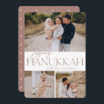 Feierliche Begrüßung | 3 Foto Joyous Hanukkah Feiertagskarte<br><div class="desc">Unser festliches und elegantes Hanukkah-Kartendesign ist der perfekte Weg,  um drei Ihrer beliebten Fotos zu präsentieren. Design zeigt "Joyous Hanukkah" in eleganter Terrakotta Serif Typografie und handgeschriebene Skripte,  mit Ihrem Familiennamen. Karten kehren zu einem weißen Sternmuster zurück.</div>
