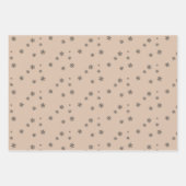 Feierliche Beige Weiße Schneeflocke Muster Weihnac Geschenkpapier Set (Vorderseite)