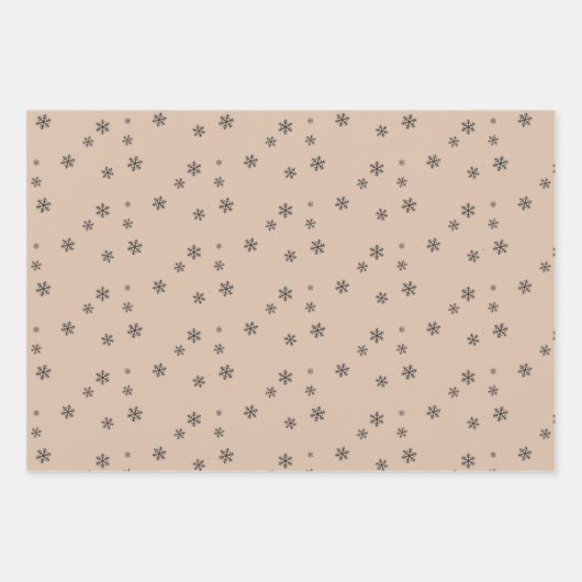 Feierliche Beige Weiße Schneeflocke Muster Weihnac Geschenkpapier Set (Vorderseite)