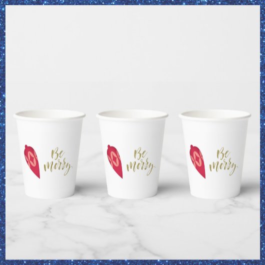 Feierliche Berry-Farbschmuck sei fröhlich Pappbecher