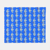 Feierliche Braune Hirsche unter schneebedeckten Bä Fleecedecke (Vorderseite (Horizontal))