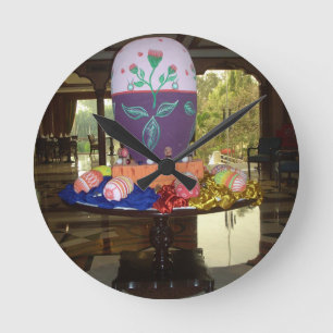 Feierliche Feste Springtime Osterfarbene Eizellen Runde Wanduhr