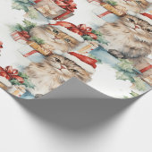 Feierliche Katzen in Weihnachtsmannmützen und Gesc Geschenkpapier (Ecke)