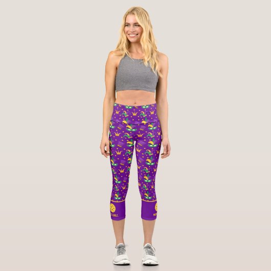 Feierliche Mardi Gras Karneval Fan Custom Pickleba Capri Leggings (Vorderseite)