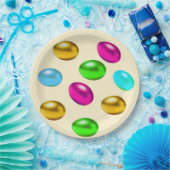 Feierliche, mehrfarbige Ostereier auf leicht beige Pappteller (Party)