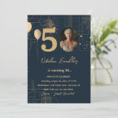 Feierliche und klassische 50 Geburtstagsparty Einladung (Stehend Vorderseite)