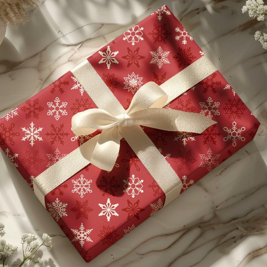 Feierliche Weihnachten Rot und Weiß Schneeflocken Geschenkpapier