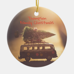 Feierlicher Groovy Van mit einem Flaschenbürstbaum Keramik Ornament
